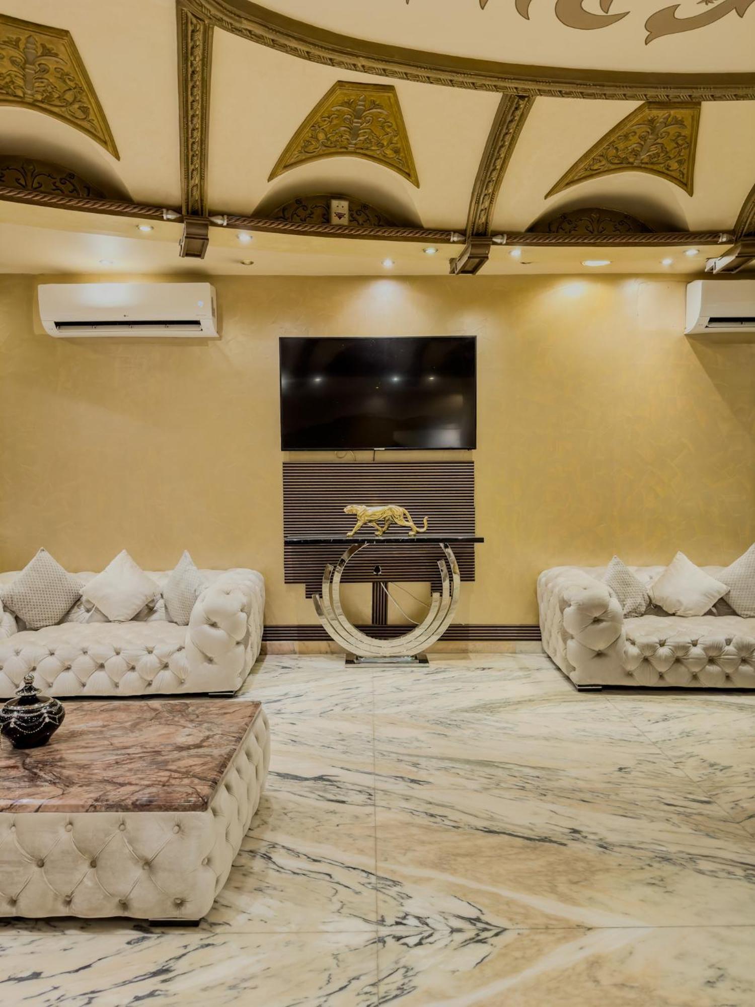 Comfort Inn Al Taawon - Family Only Ριάντ Εξωτερικό φωτογραφία