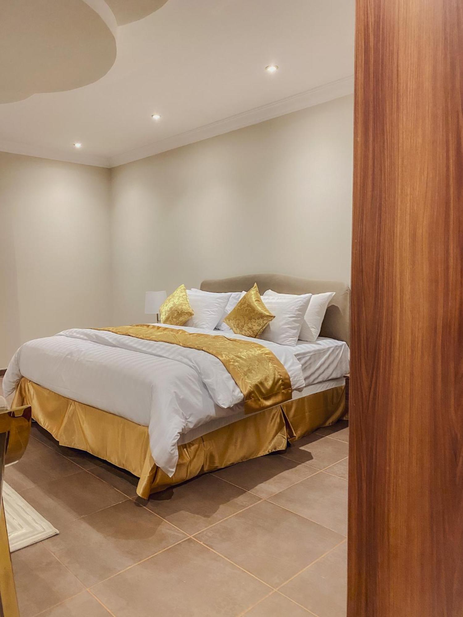 Comfort Inn Al Taawon - Family Only Ριάντ Εξωτερικό φωτογραφία