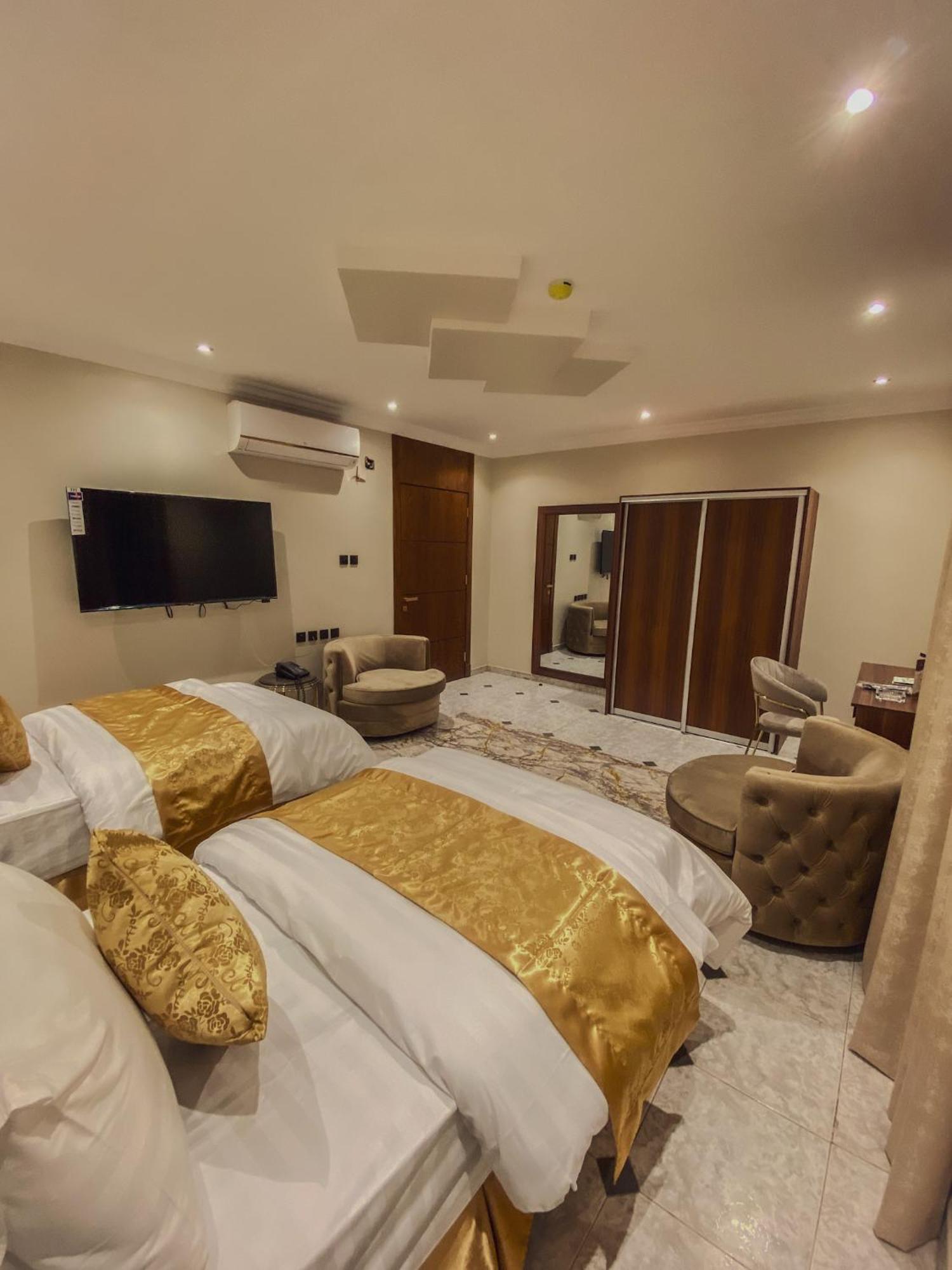 Comfort Inn Al Taawon - Family Only Ριάντ Εξωτερικό φωτογραφία